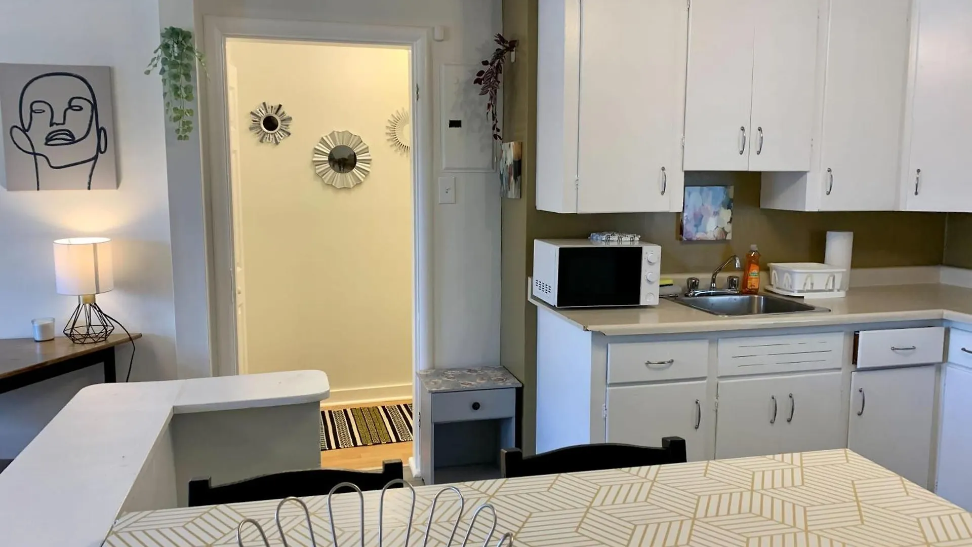 Tastefully Designed 1-Bdrm Charming North End, Unit #3 Apartment Halifax